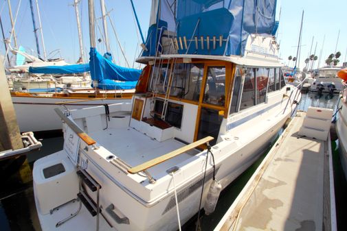 Bayliner 3270 image