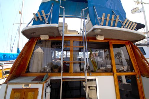 Bayliner 3270 image