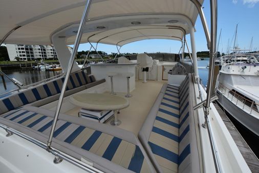 Hatteras Cockpit Motoryacht image