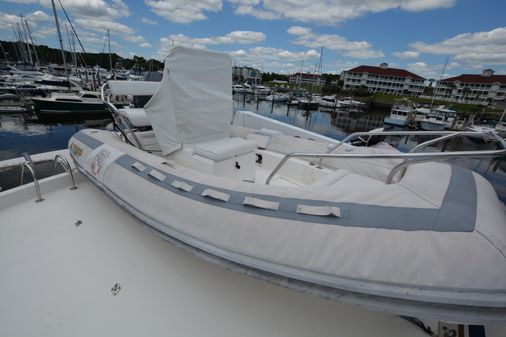 Hatteras Cockpit Motoryacht image