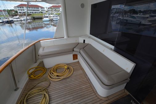 Hatteras Cockpit Motoryacht image