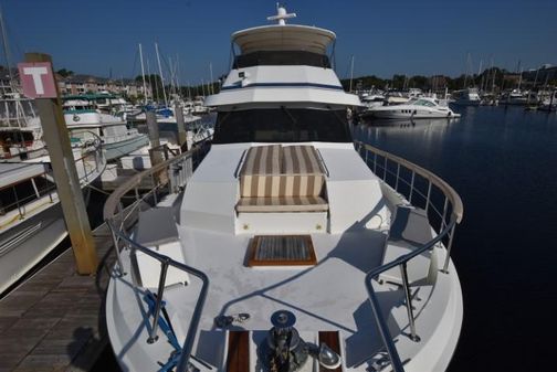 Hatteras Cockpit Motoryacht image