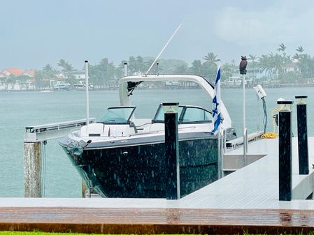 Monterey 320 Sport Yacht image