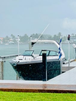 Monterey 320 Sport Yacht image