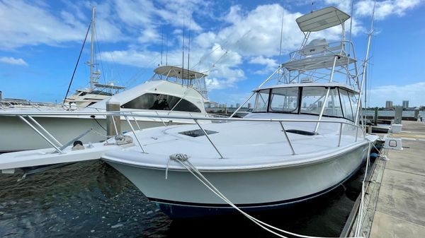 Luhrs 40 Open