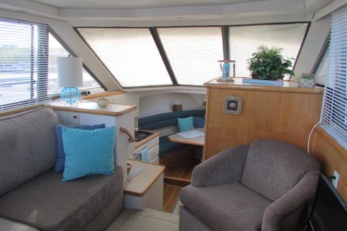 Carver 325-AFT-COCKPIT-MOTORYACHT image