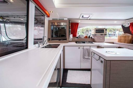 Fountaine Pajot Saona 47 image