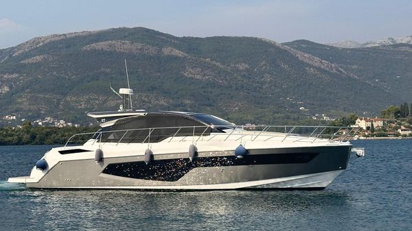 Azimut Atlantis 51 