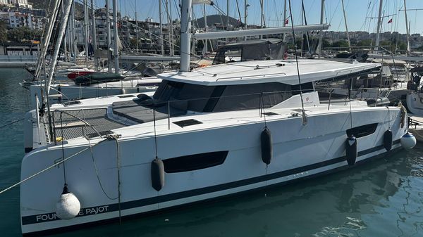 Fountaine Pajot Isla 40 