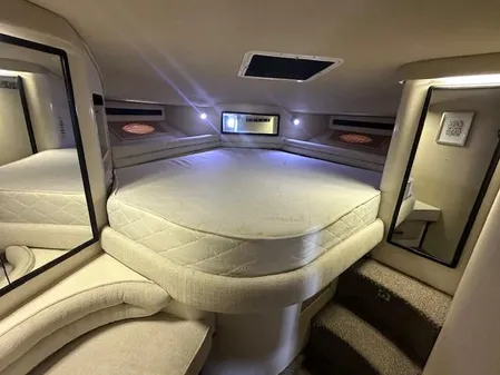 Sea Ray 400 Express Cruiser image