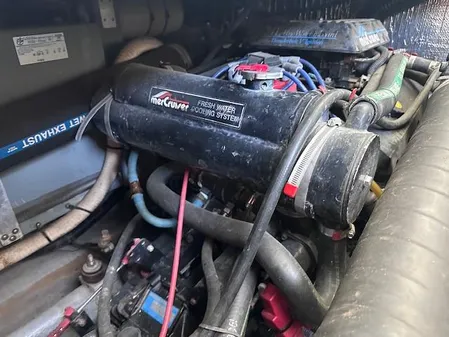 Sea Ray 400 Express Cruiser image