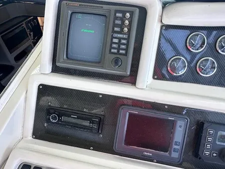 Sea Ray 400 Express Cruiser image