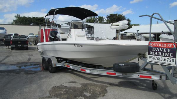 NauticStar 22 Bay