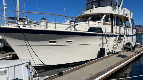 Hatteras 53 Flush Deck