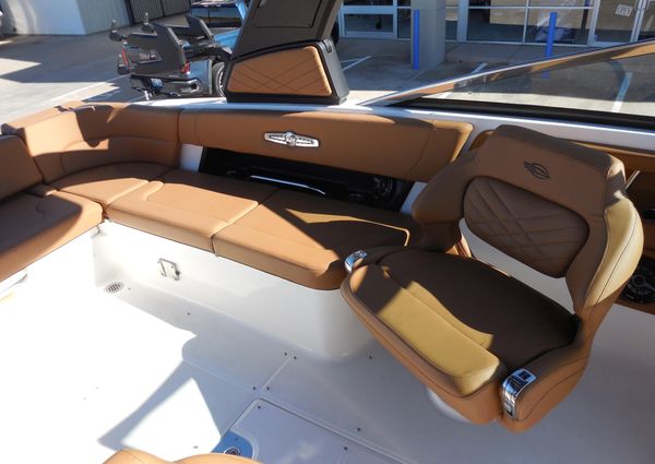 Chaparral 30-SURF image