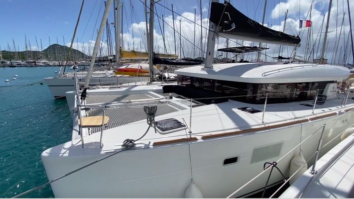 Lagoon 450 s - main image