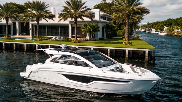 Cruisers Yachts 42 GLS