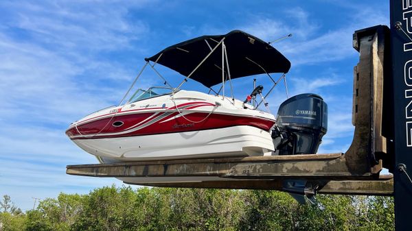 Hurricane SunDeck 2200 DC OB