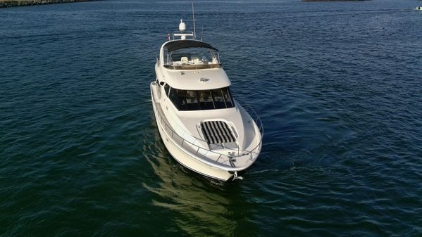 Meridian 580 Pilothouse image