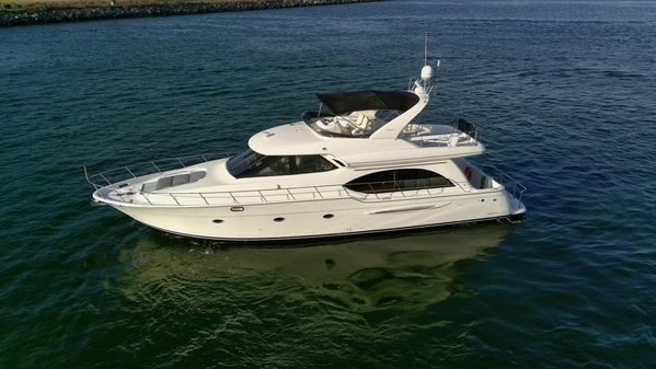 Meridian 580 Pilothouse image