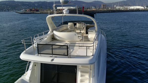 Meridian 580 Pilothouse image