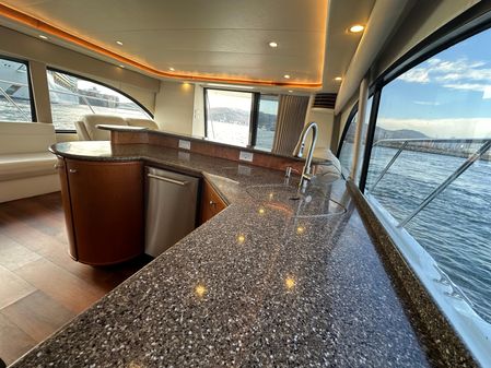 Meridian 580 Pilothouse image