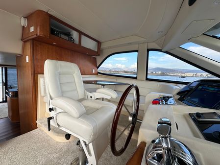 Meridian 580 Pilothouse image