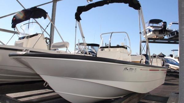 Boston Whaler 17 Montauk