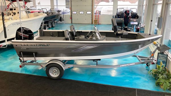 Crestliner 1650 Fish Hawk 