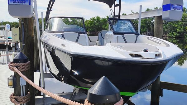 Yamaha Boats AR250 