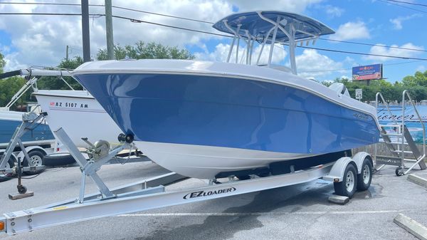 Aquasport 2300 Center Console