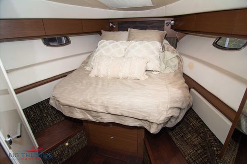 Sea Ray 410 Sundancer image