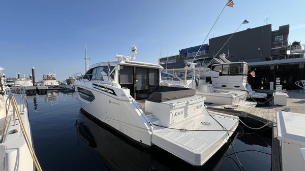 Cruisers Yachts 42 Cantius 