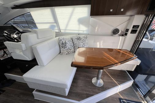 Cruisers Yachts 42 Cantius image