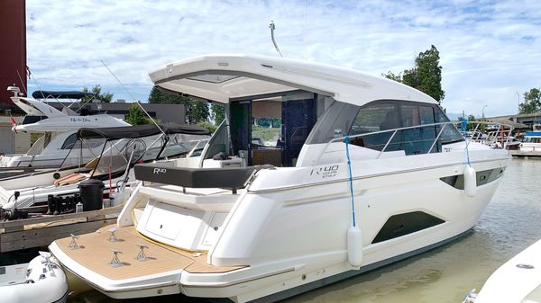 Bavaria R40