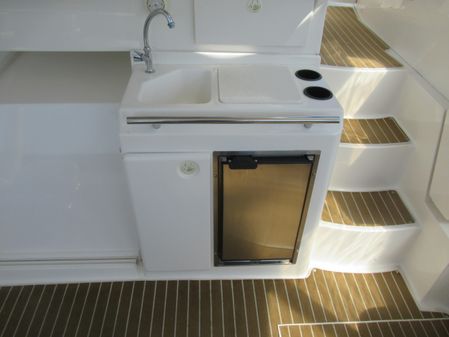 Silverton 351-AFT-CABIN image