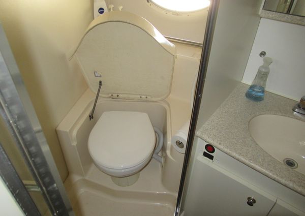 Silverton 352-AFT-CABIN image