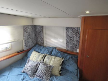 Silverton 351-AFT-CABIN image