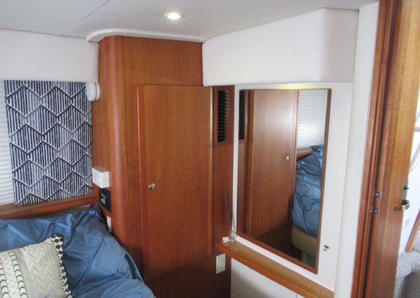 Silverton 352-AFT-CABIN image