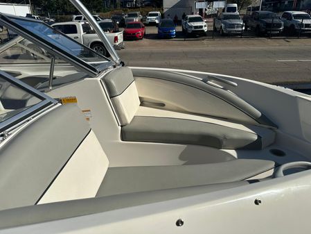 Bayliner 185 image