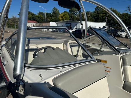 Bayliner 185 image