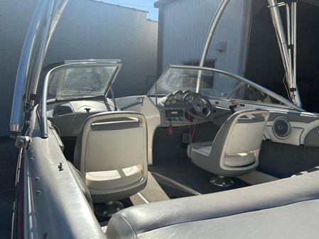 Bayliner 185 image