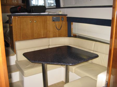 Carver 406 Motor Yacht image