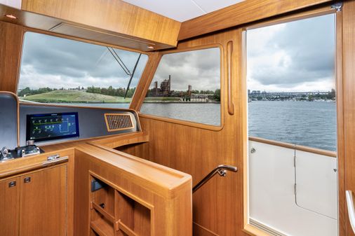 Fleming 58-PILOTHOUSE image