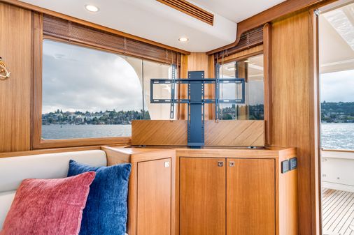 Fleming 58-PILOTHOUSE image