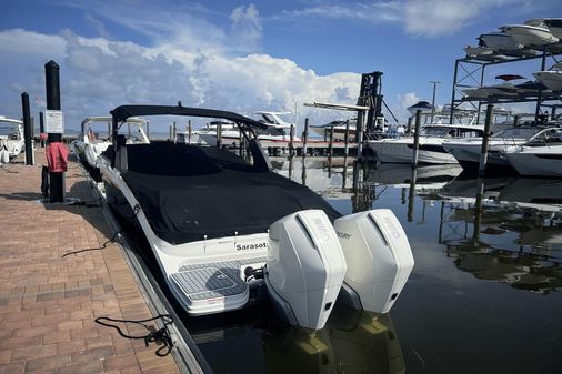 Sea Ray 290 SDX OUTBOARD image