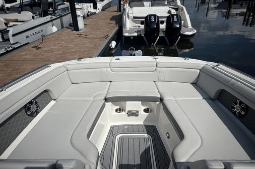 Sea Ray 290 SDX OUTBOARD image