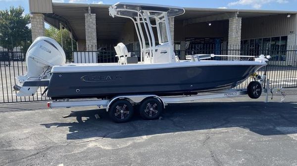 Robalo 246 