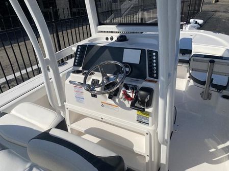 Robalo 246 image