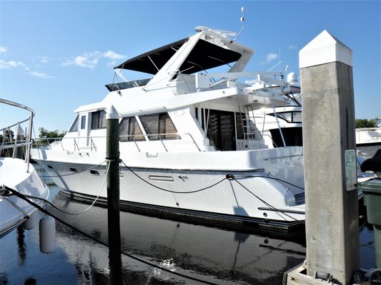 Symbol 557 Pilothouse Yacht - main image